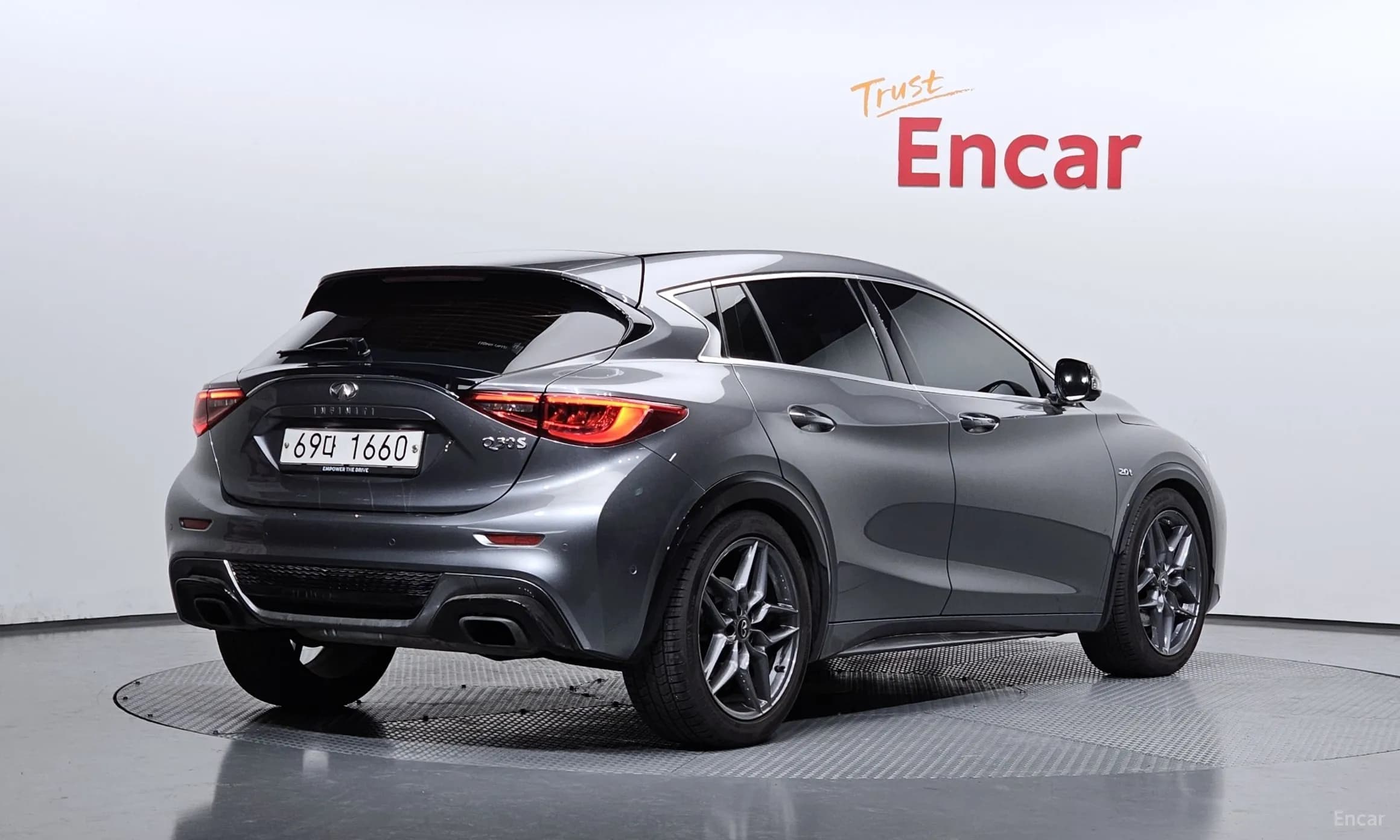 Q30