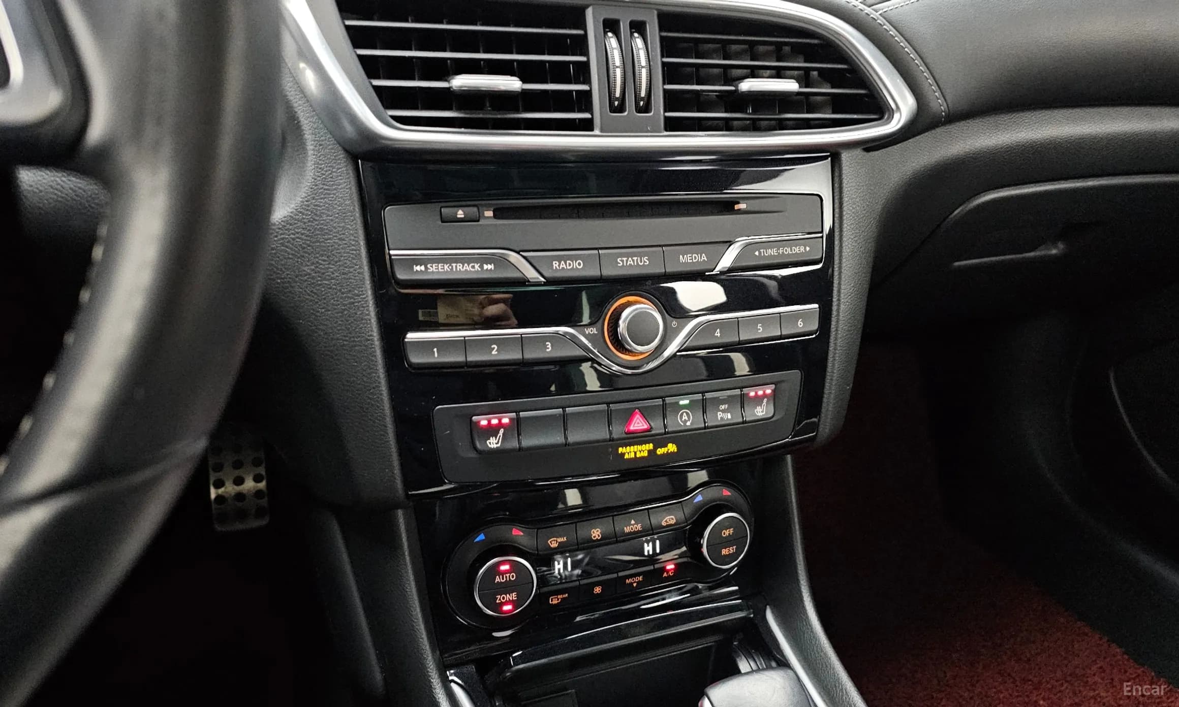 Q30