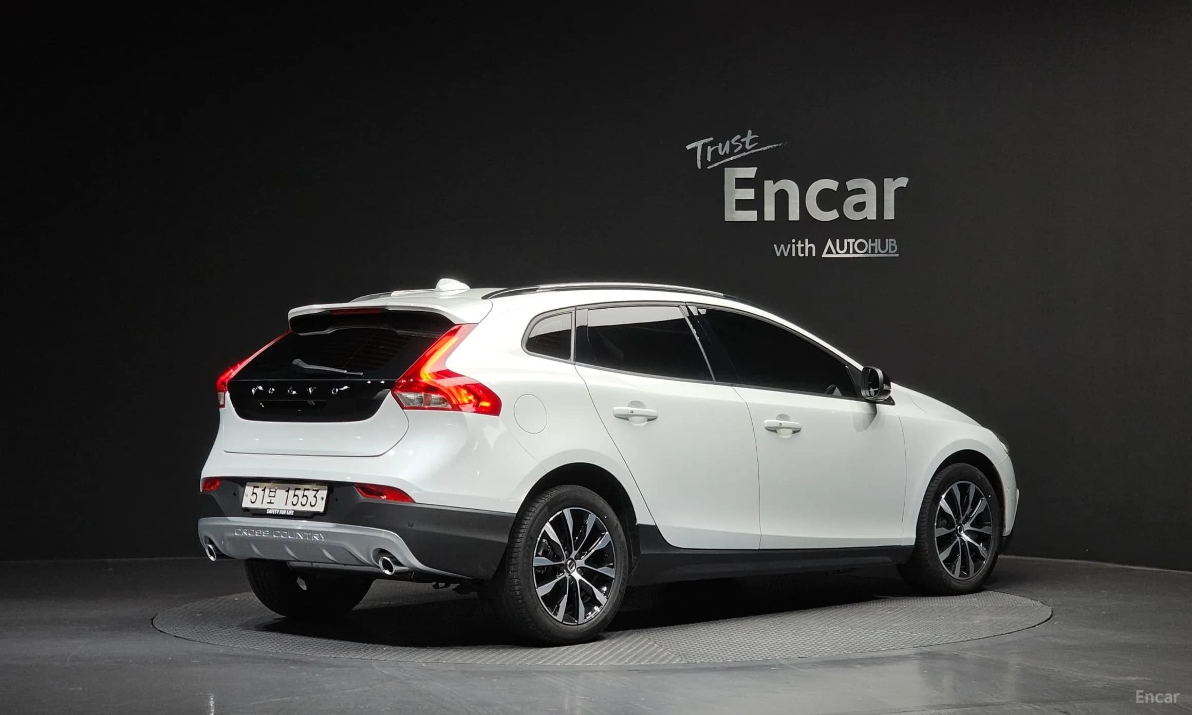 V40 Cross Country