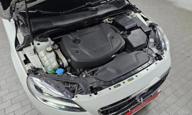 V40 Cross Country