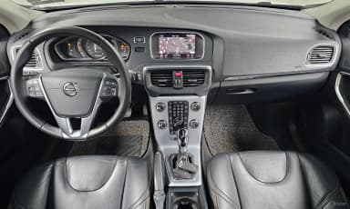 V40 Cross Country
