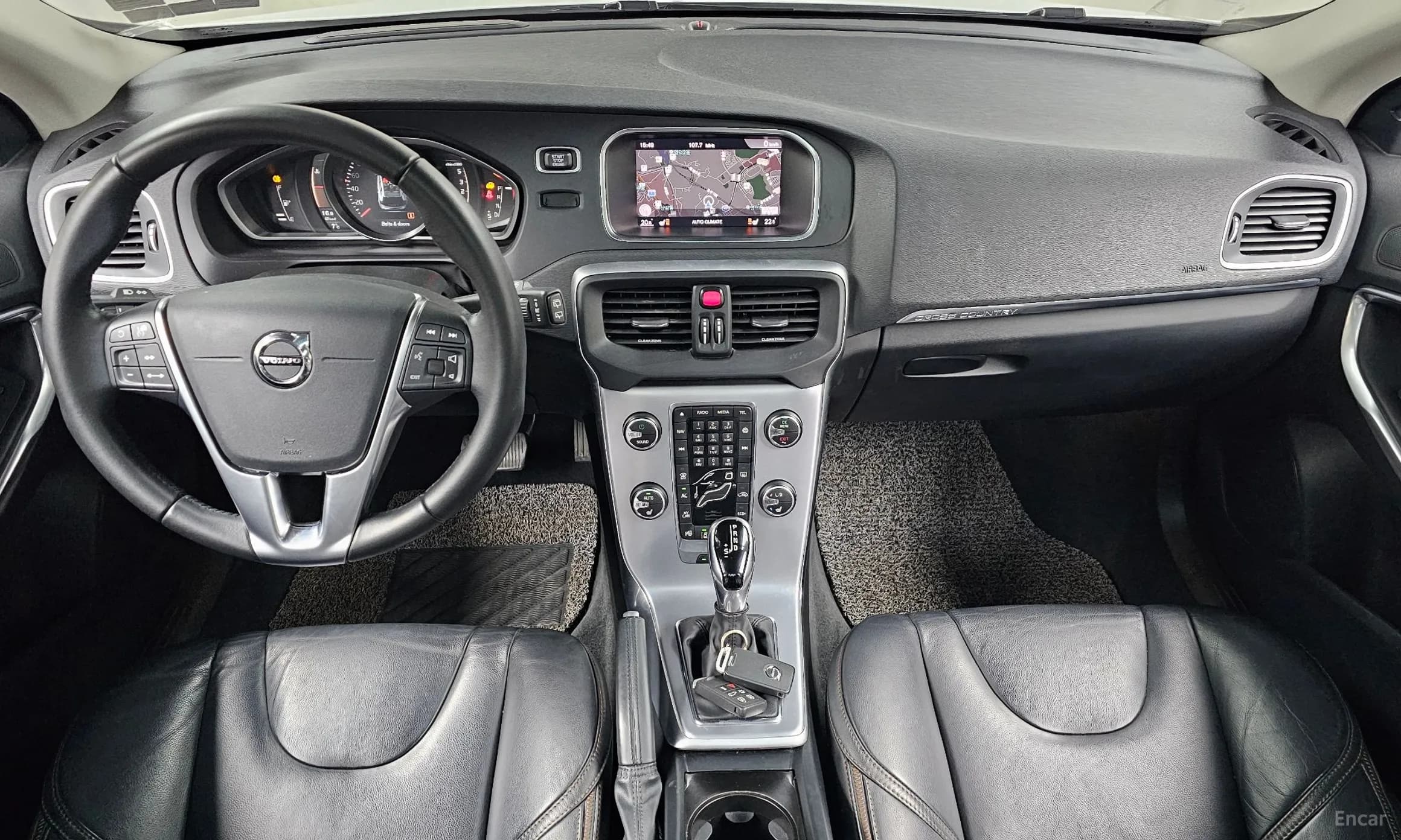 V40 Cross Country