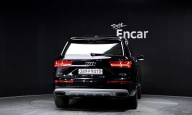 Q7 (4M)
