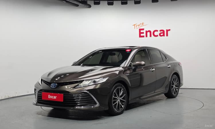Camry (XV70)