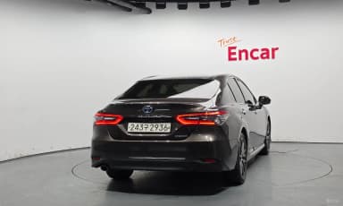 Camry (XV70)