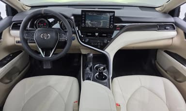 Camry (XV70)