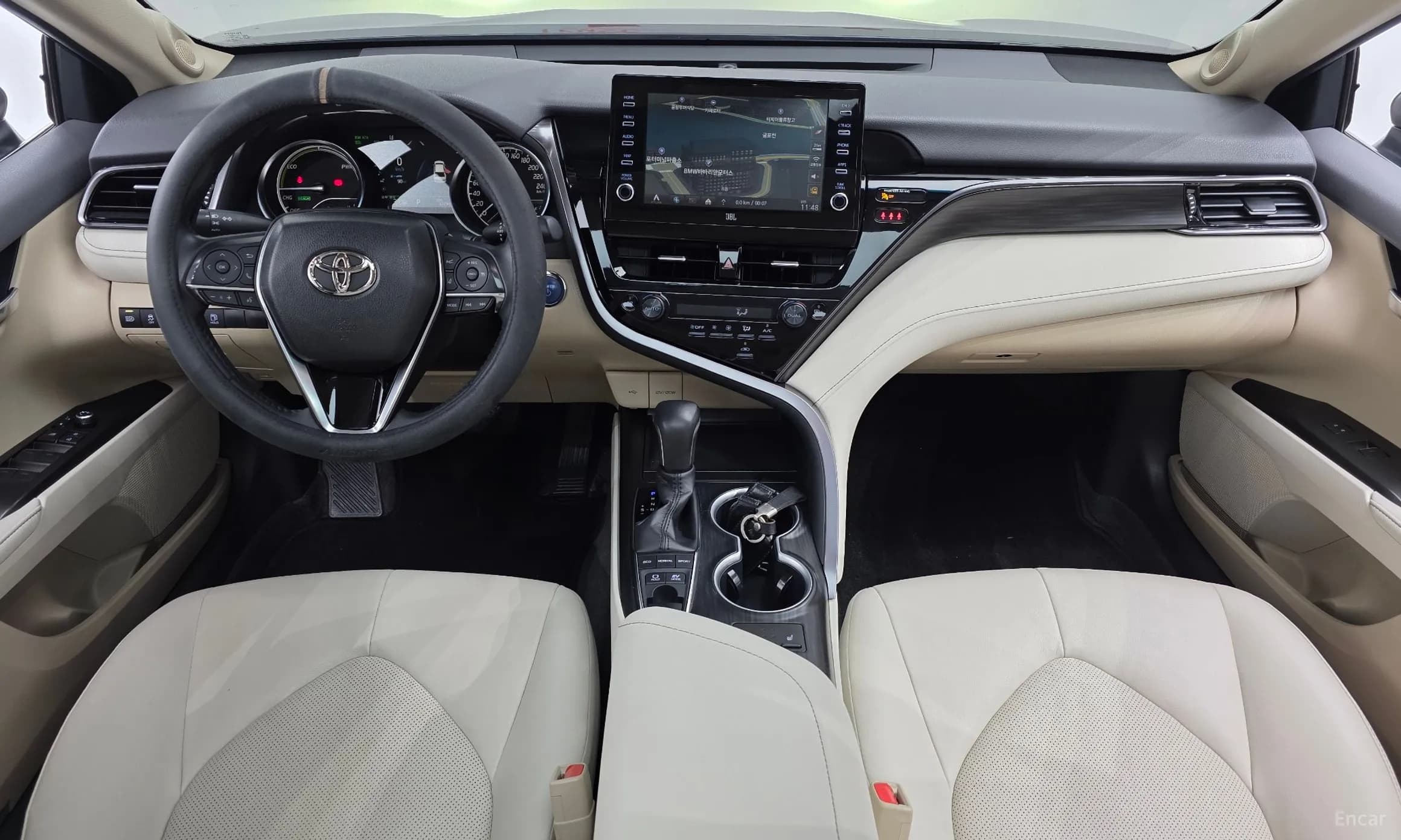 Camry (XV70)
