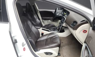 V40