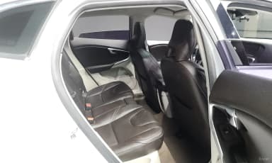 V40