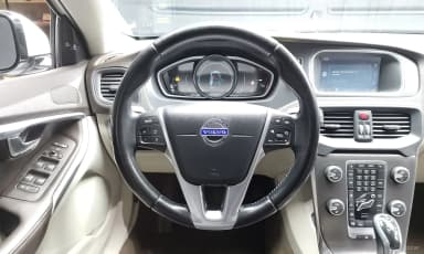 V40