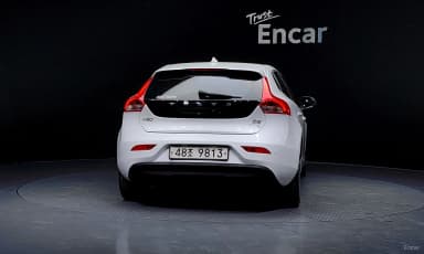 V40