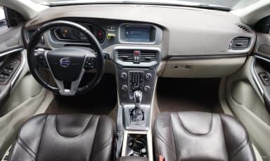 V40