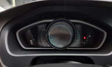 V40