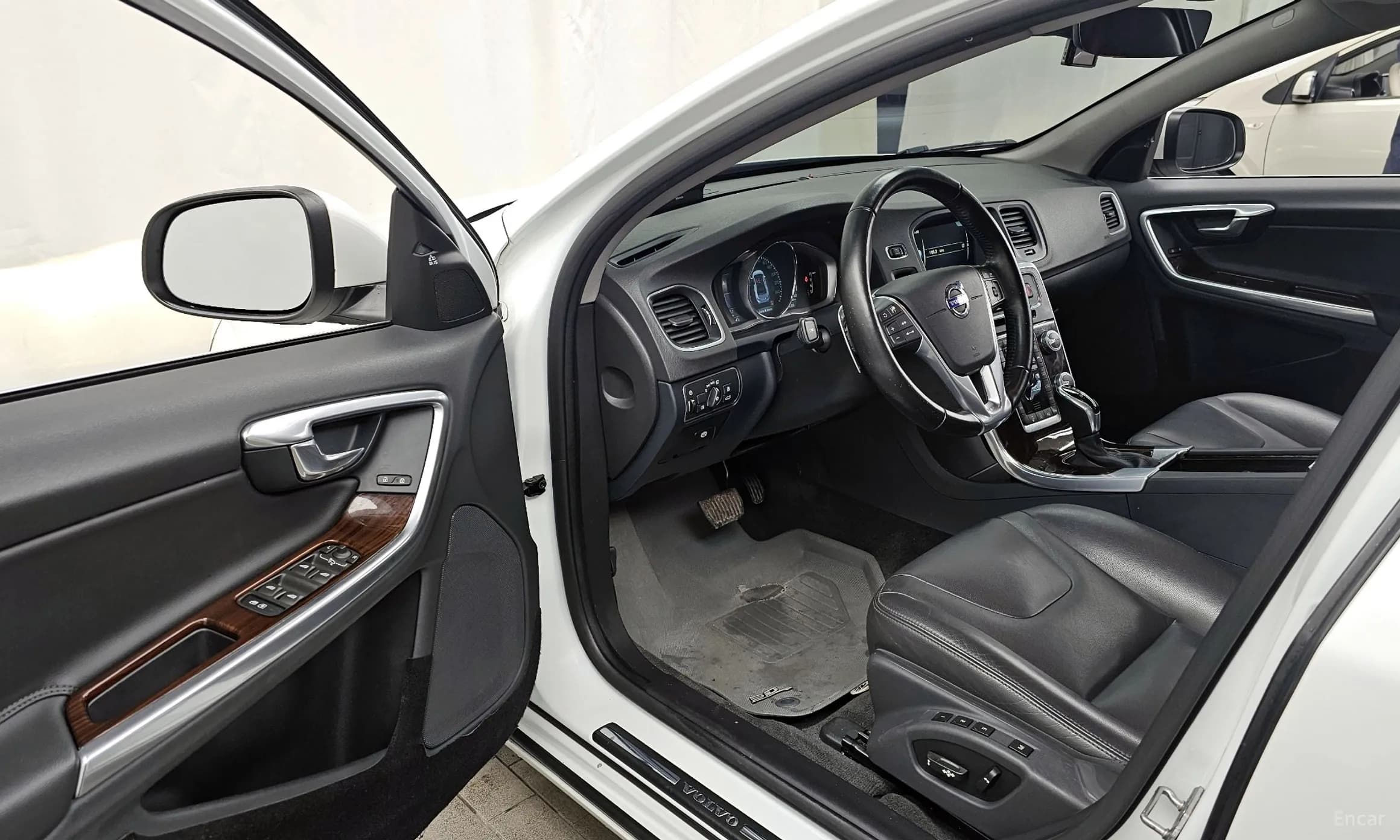 S60