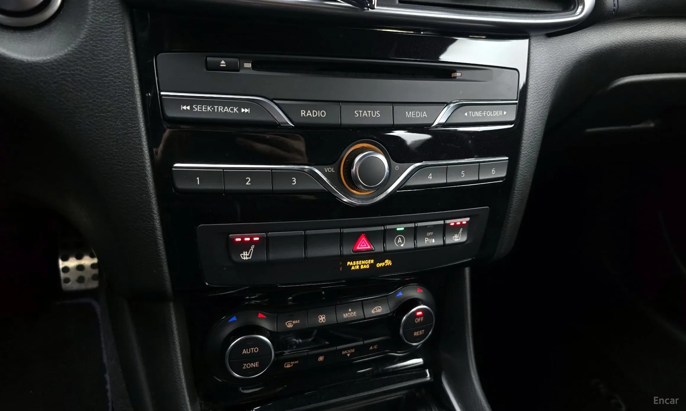 Q30