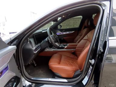 7 Series (G70)