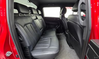 Rexton Sports Khan