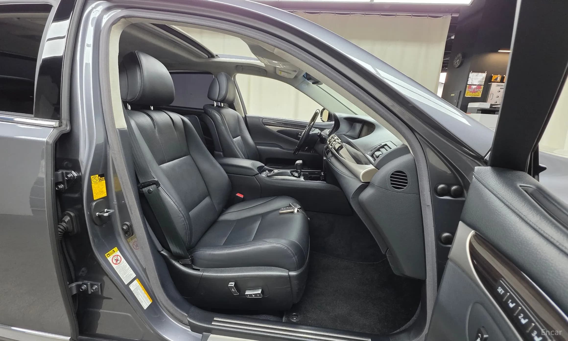 LS460L