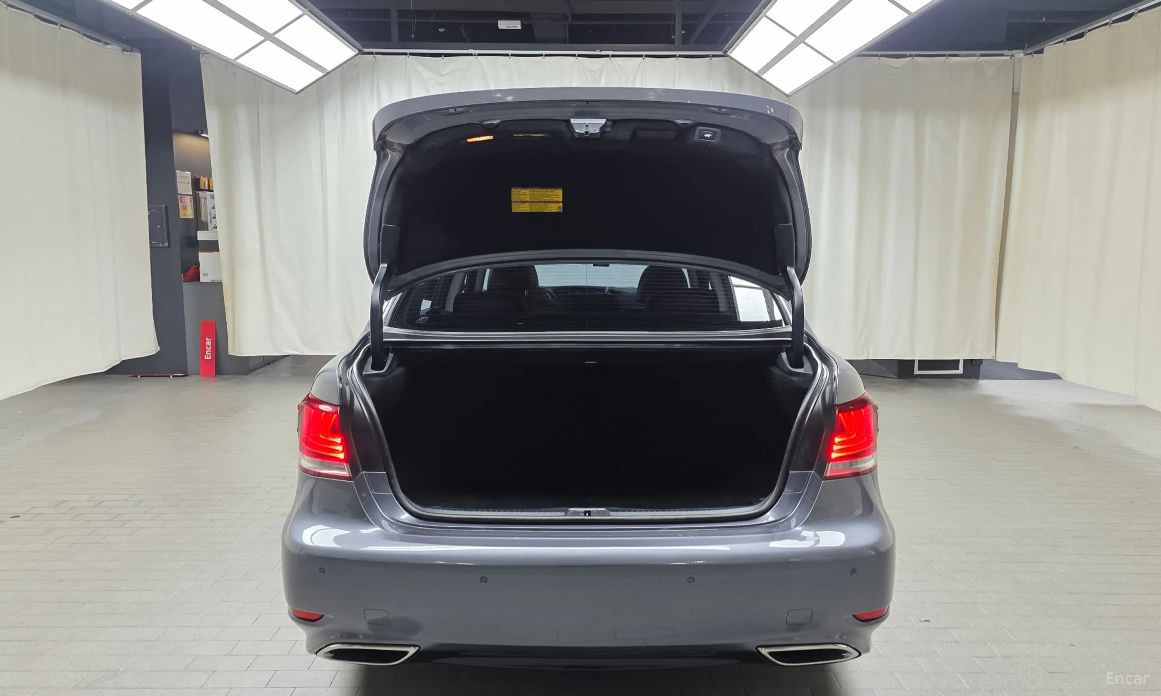 LS460L