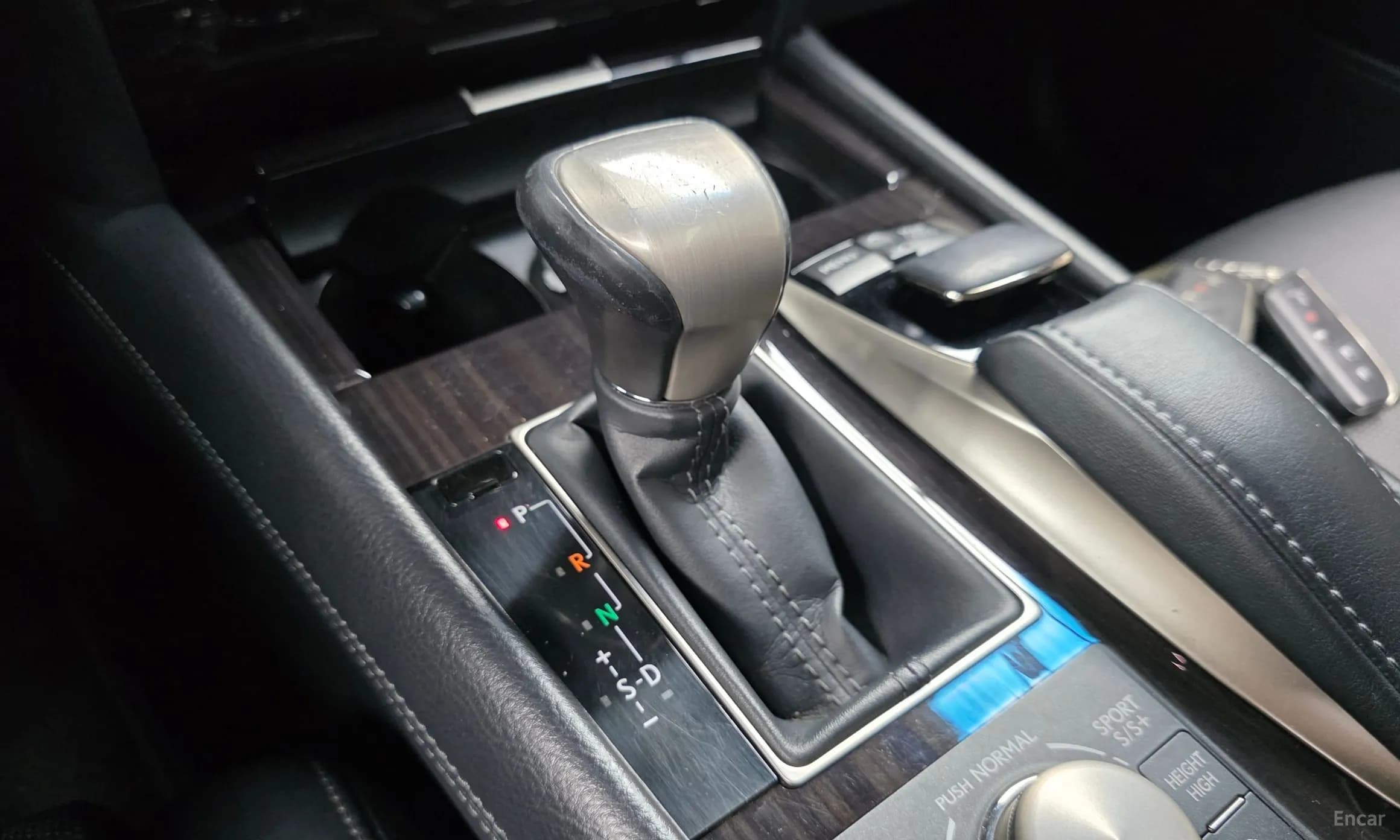 LS460L