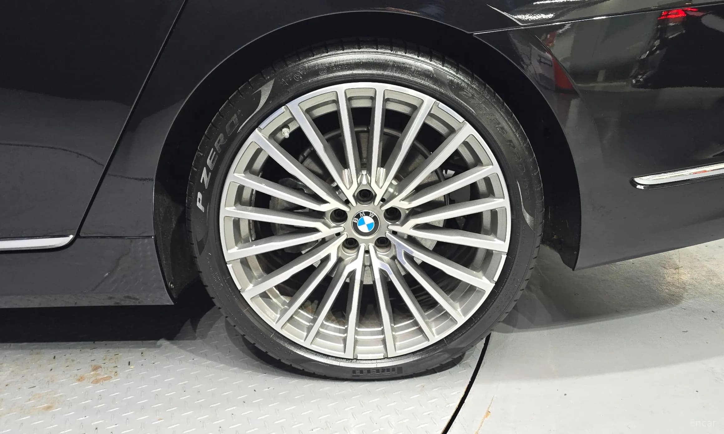 7 Series (G11)