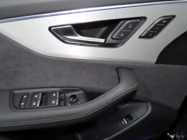 Q8 (4M)