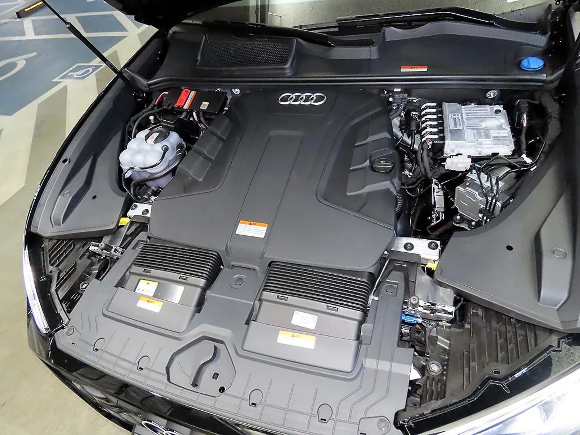 Q8 (4M)