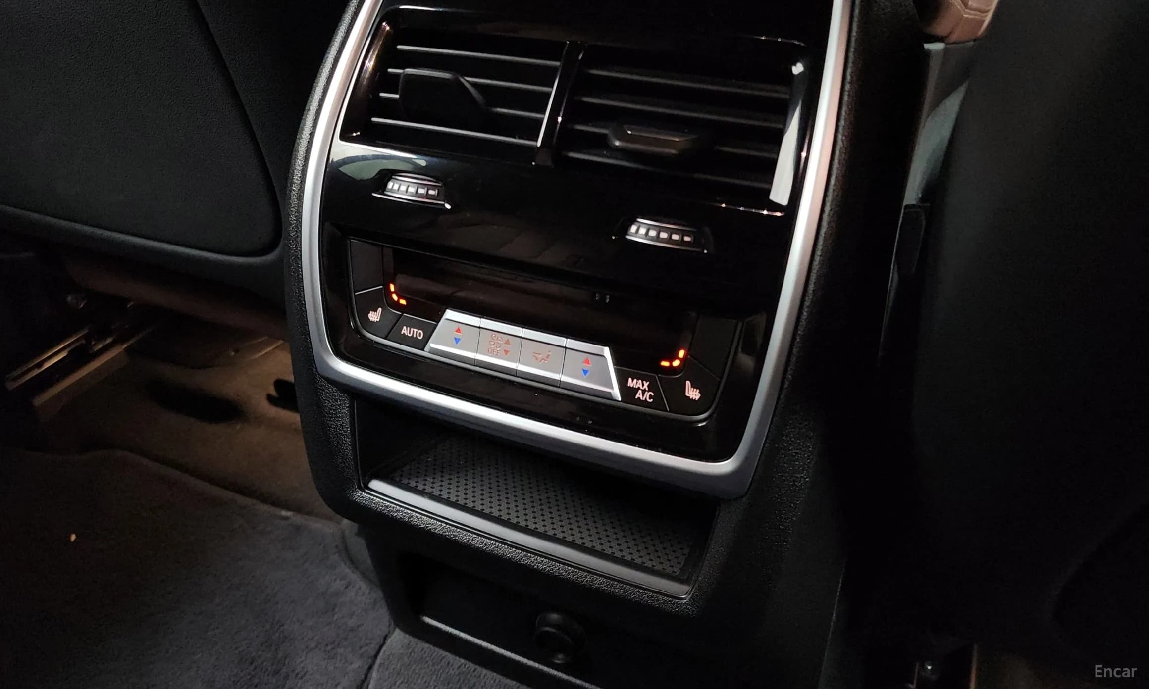 X6 (G06)