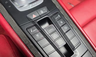 910