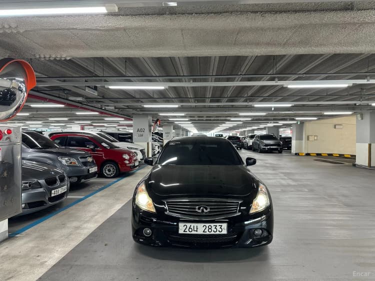 G37