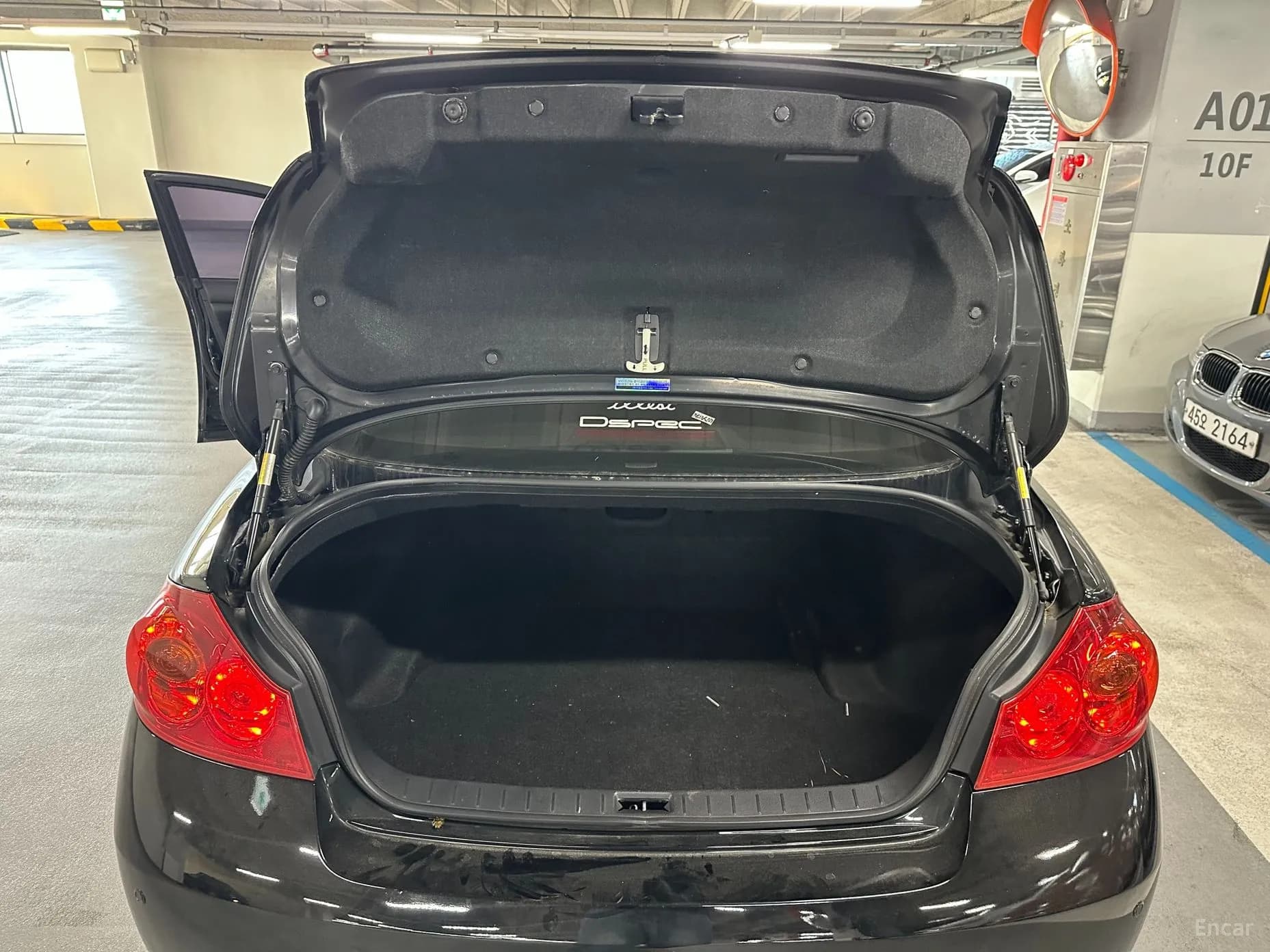 G37