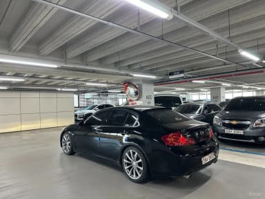 G37