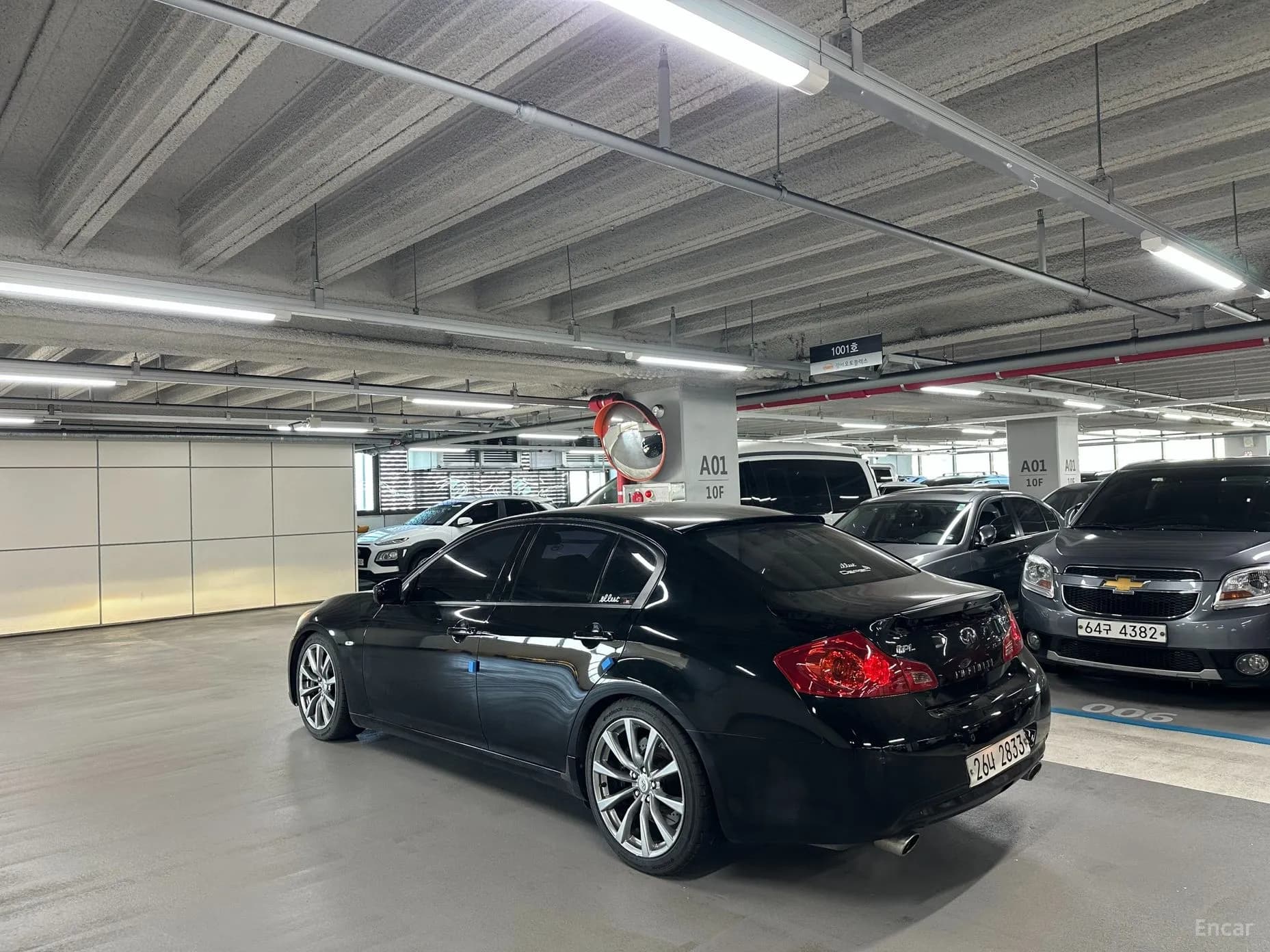 G37