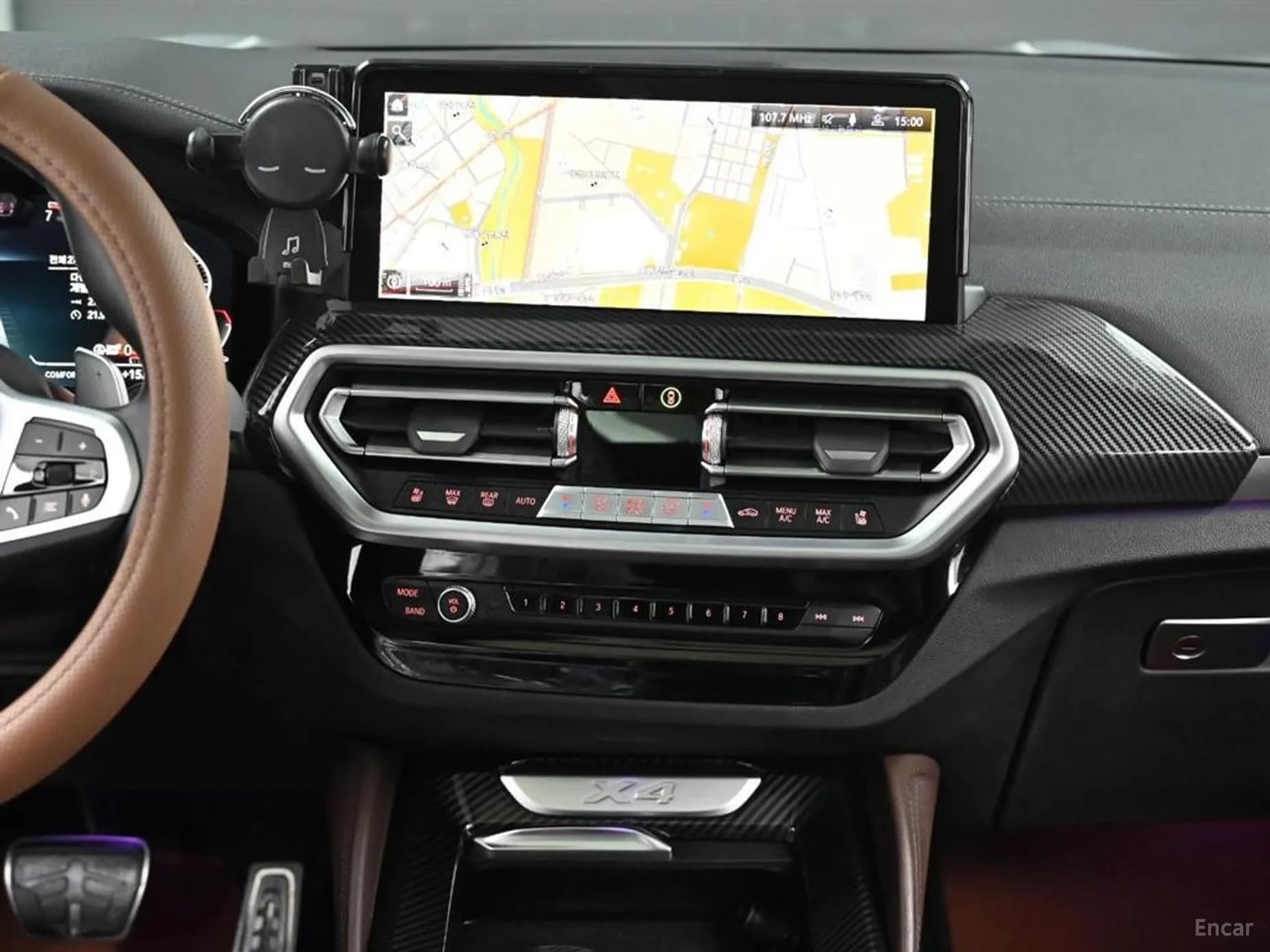 X4 (G02)