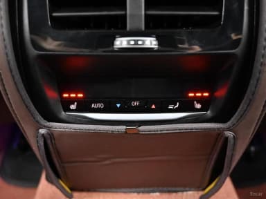 X4 (G02)
