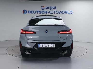 X4 (G02)