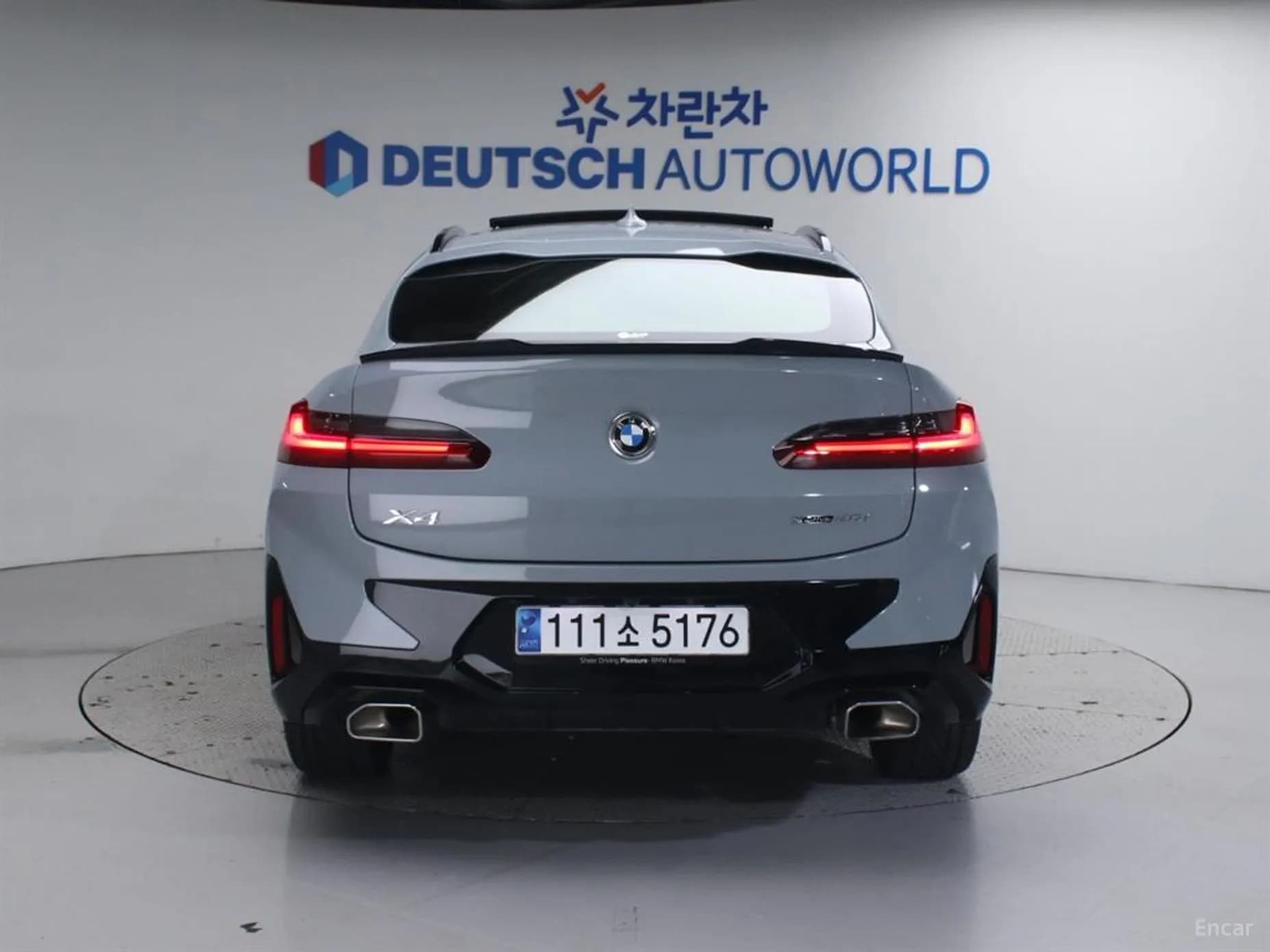 X4 (G02)