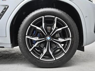 X4 (G02)