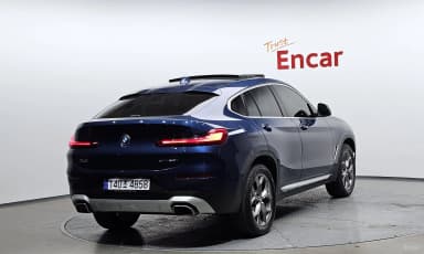X4 (G02)