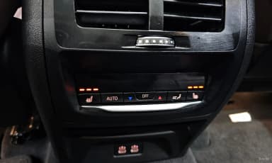 X4 (G02)