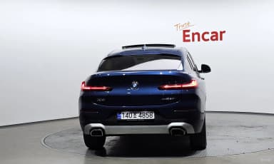 X4 (G02)