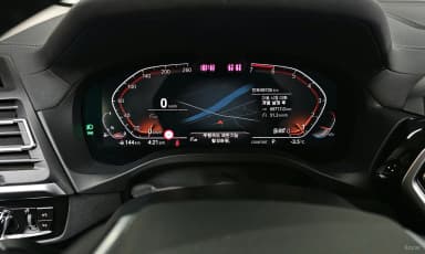 X4 (G02)