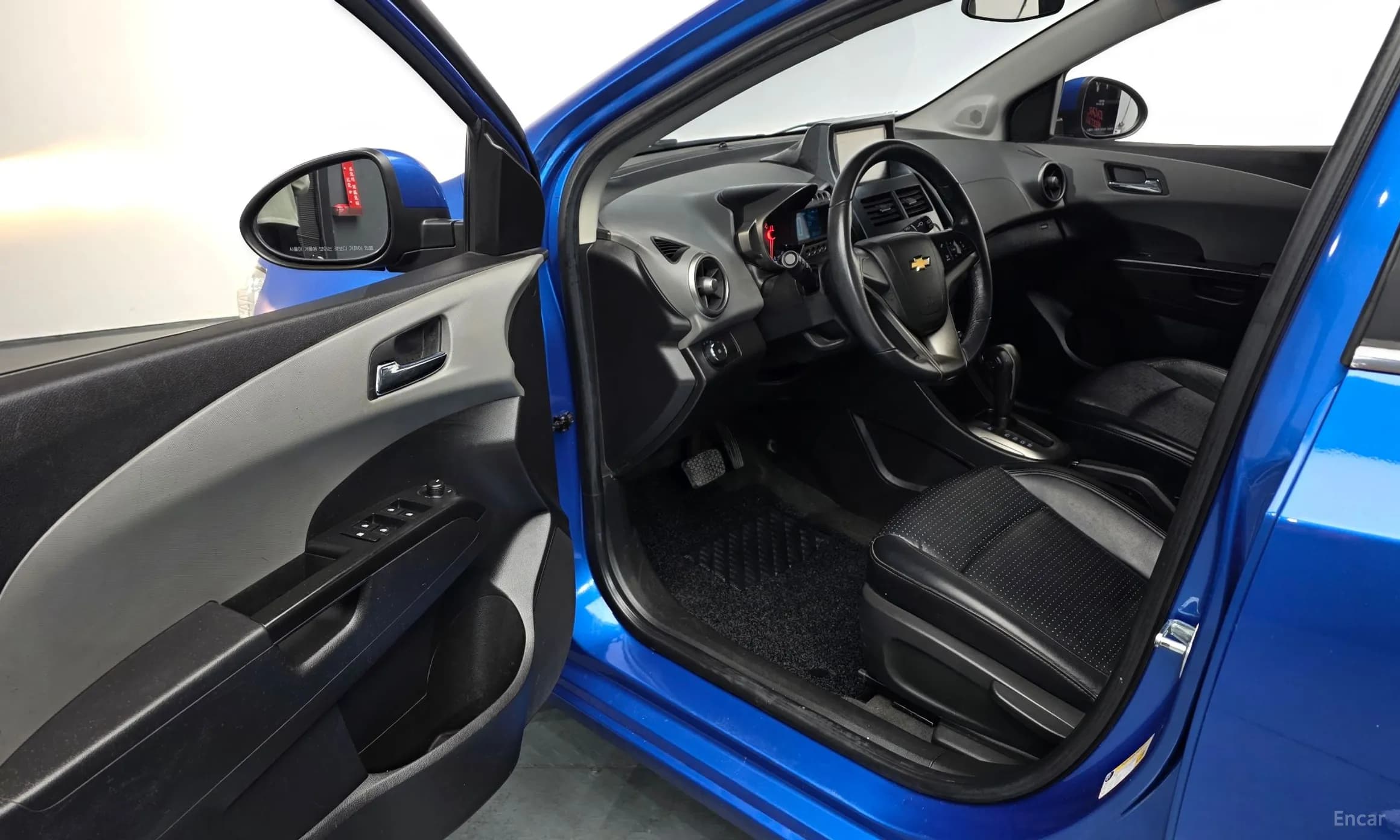 Aveo Hatchback
