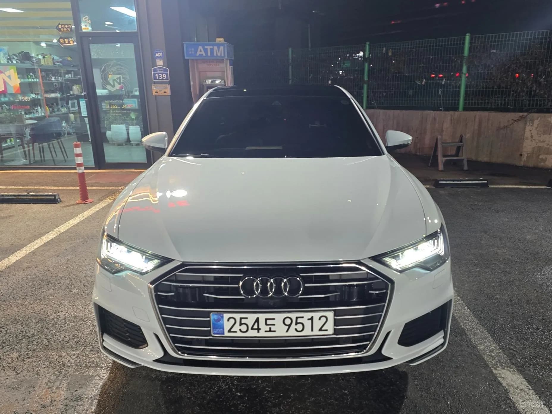 A6 (C8)
