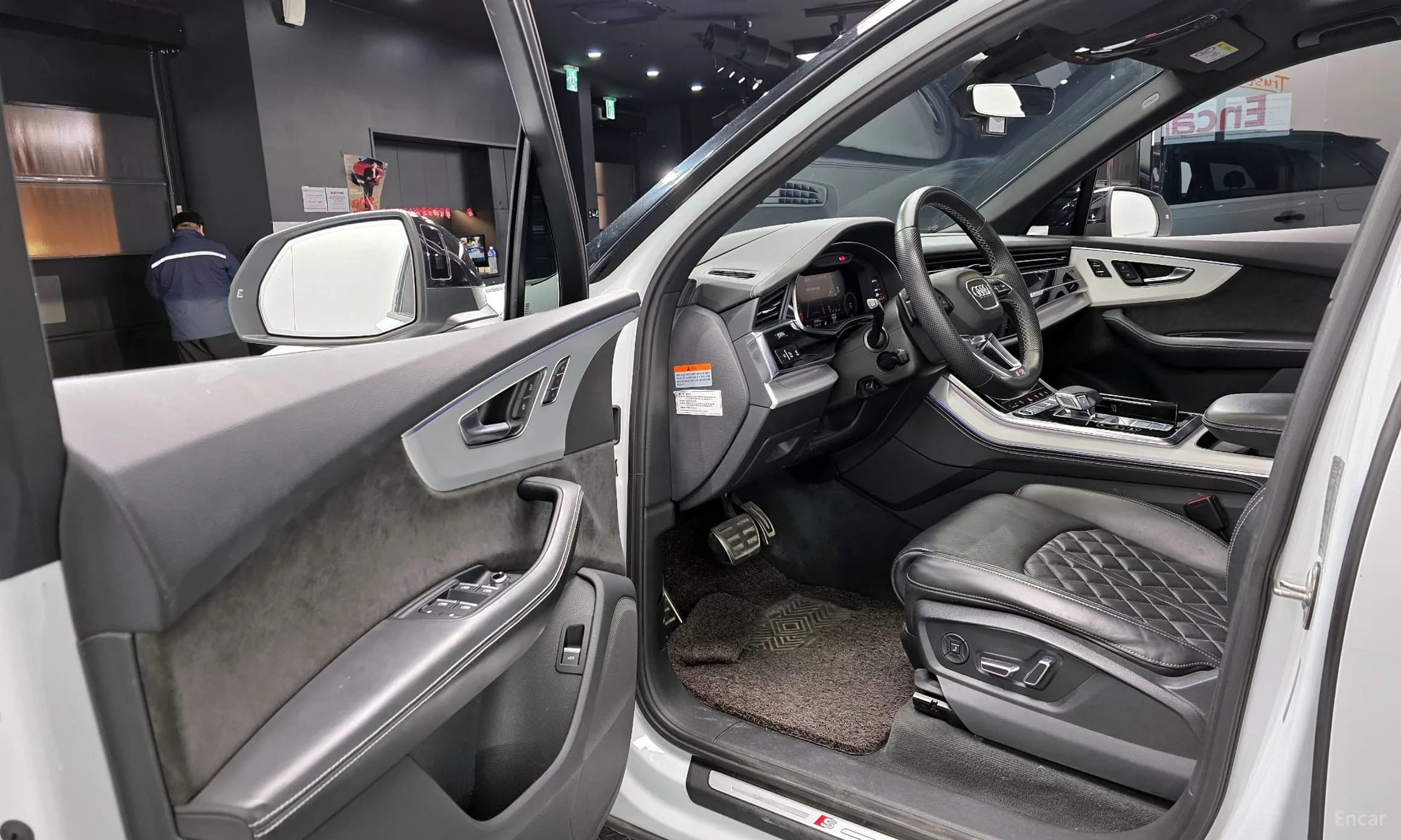 Q7 (4M)
