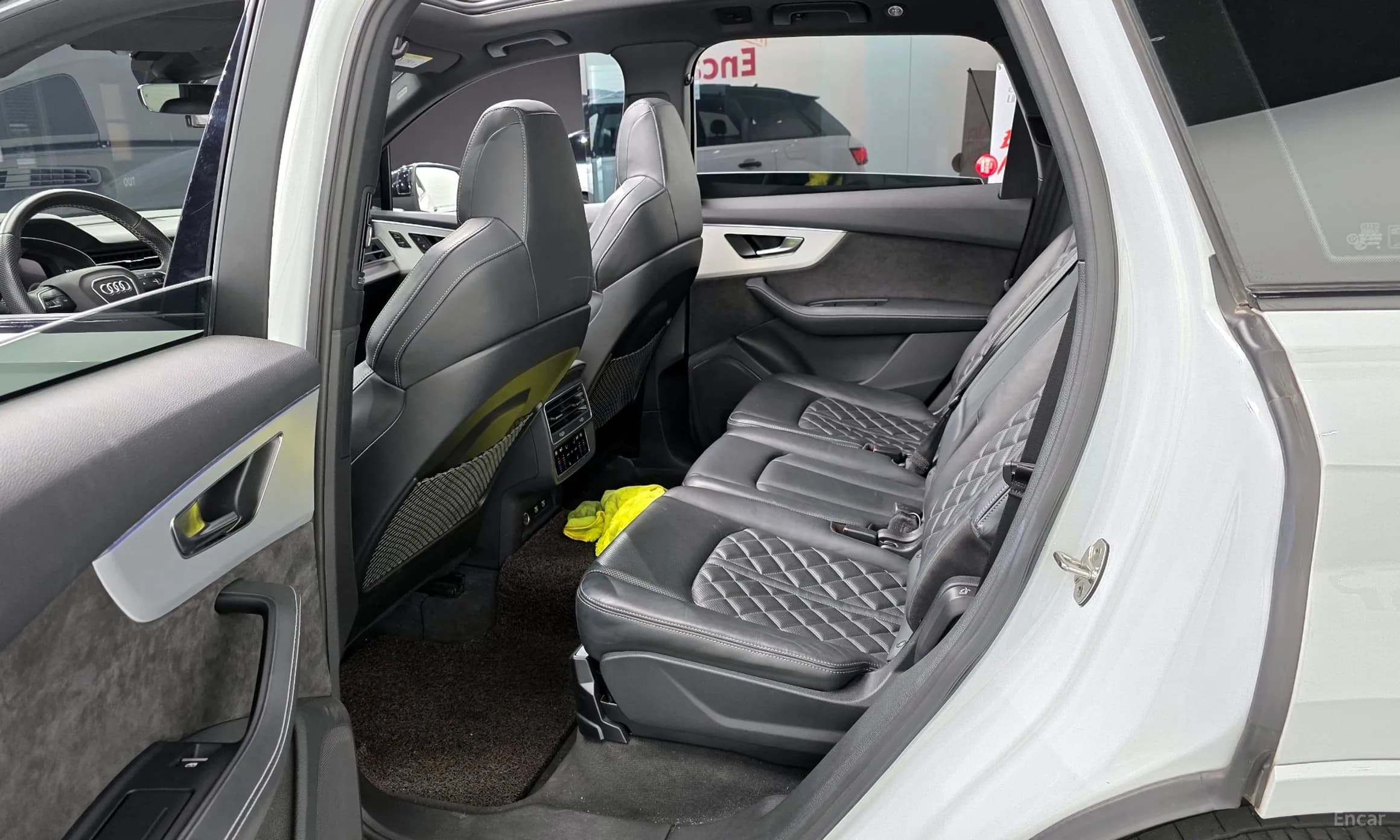 Q7 (4M)