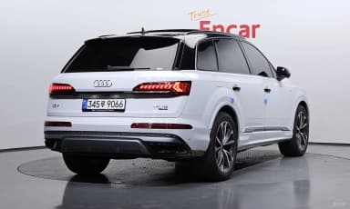 Q7 (4M)