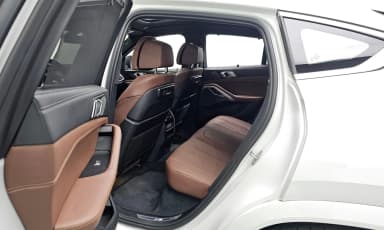 X6 (G06)