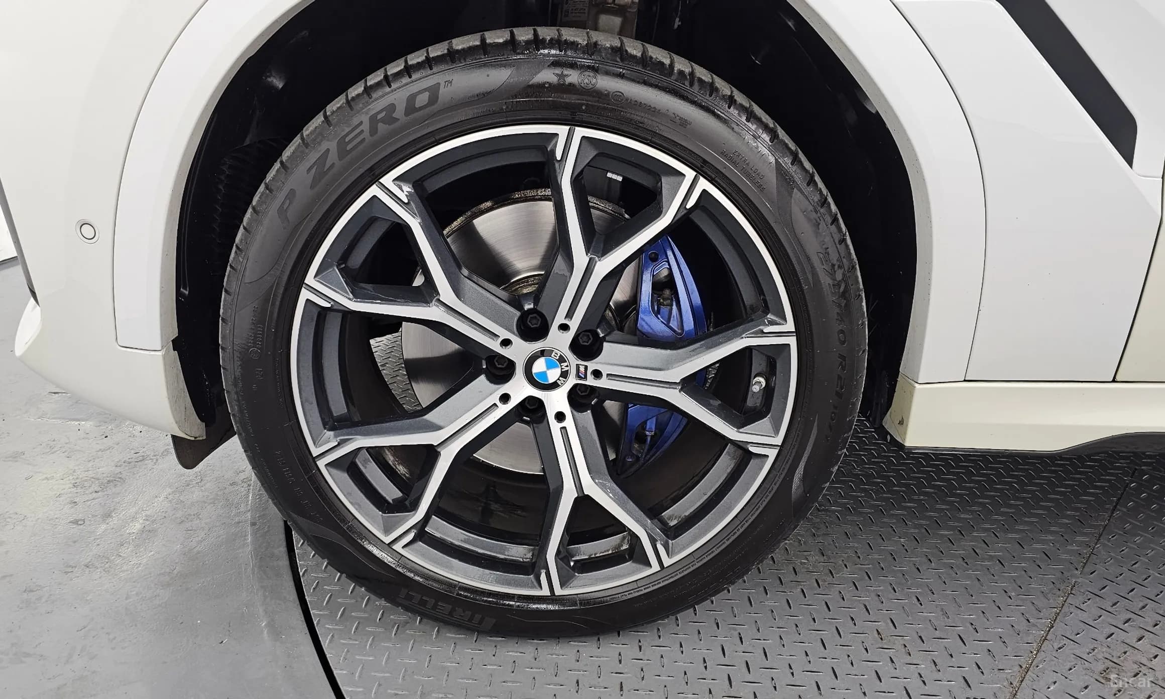 X6 (G06)