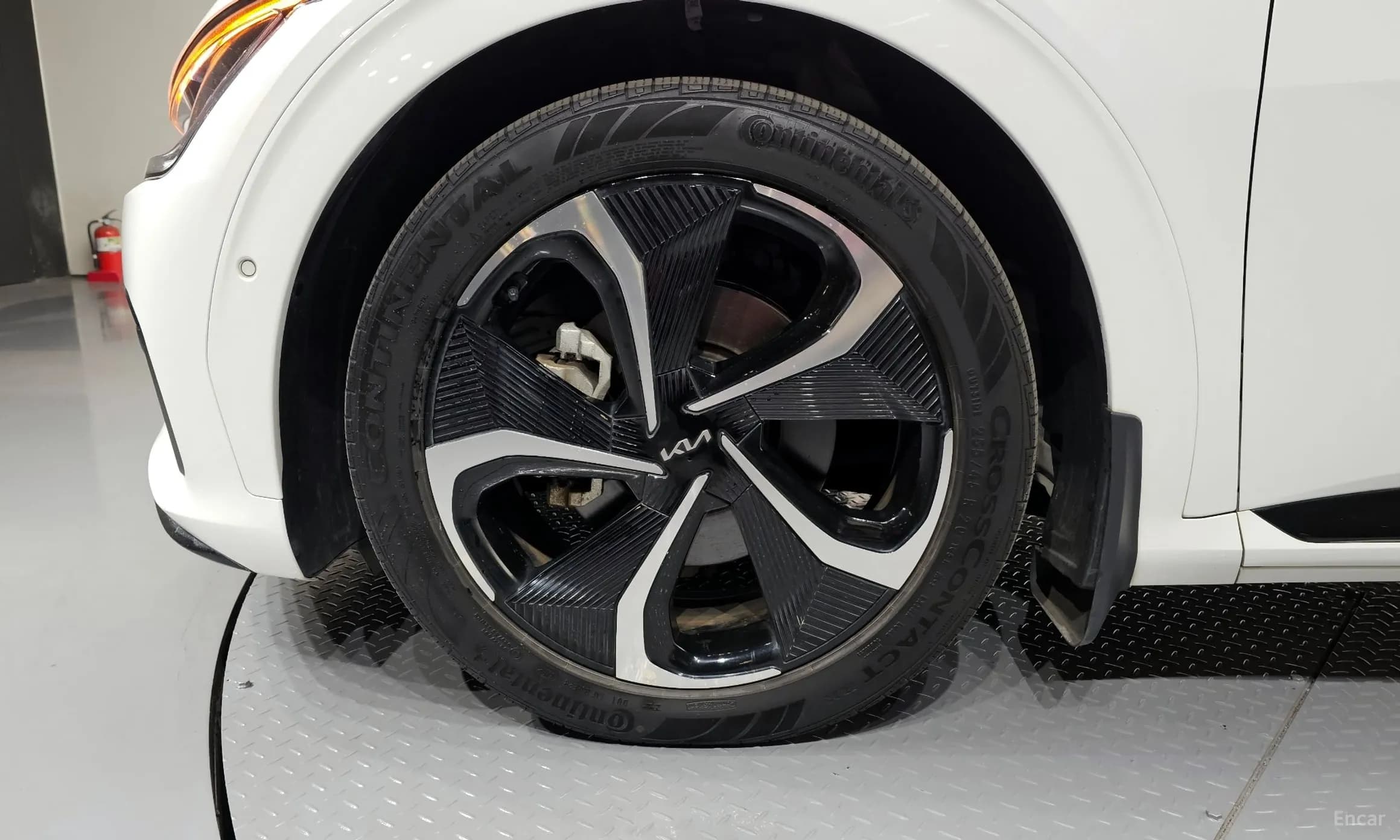 EV6